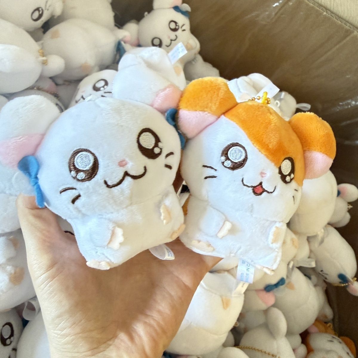 Cute Hamtaro Bijou Hugging Plu - Men Keychain Accessories review and price